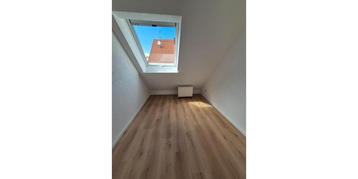 Dachgeschoßwohnung Trochtelfingen - 5 Zimmer, 85 m&sup2;, 900&euro; | Angebot:27601277
