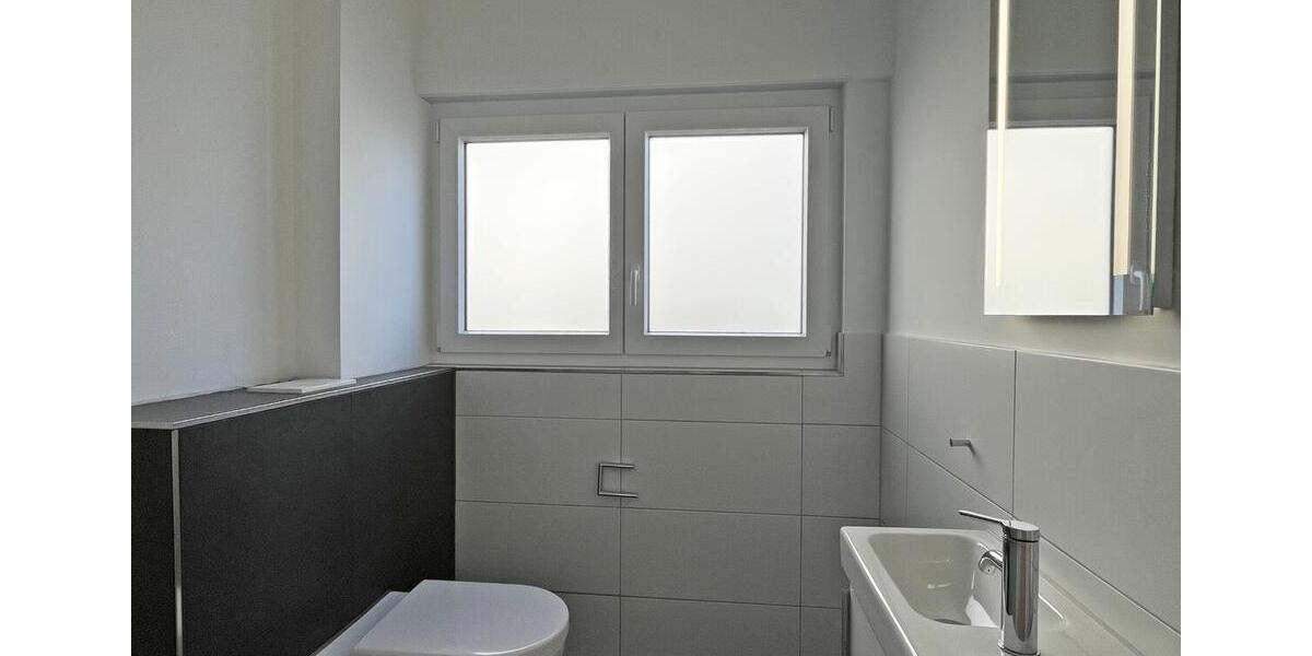 Einfamilienhaus Reutlingen Reutlingen (Kernstadt) - 4.5 Zimmer, 140 m&sup2;, 2.200&euro; | Angebot:25142351