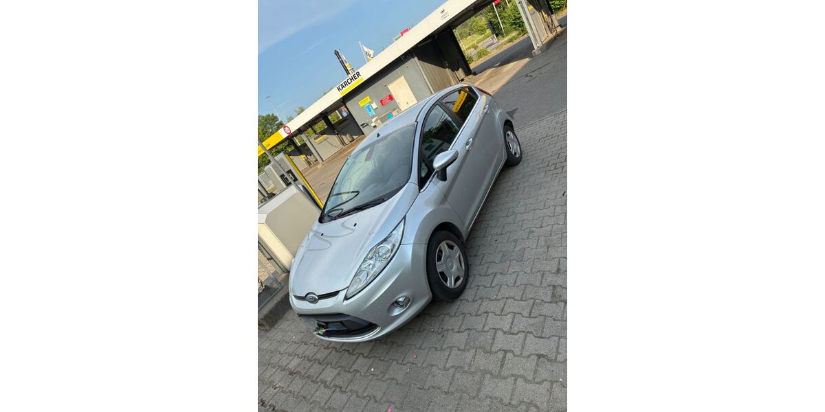 Ford Fiesta 132.270 km 2.900 &euro; Reutlingen 72764