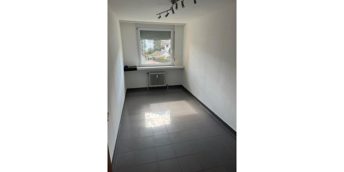 Etagenwohnung Pfullingen - 4 Zimmer, 100 m&sup2;, 329.000&euro; | Angebot:25922379