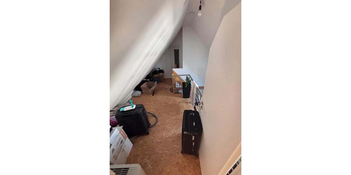 Maisonettenwohnung Herrenberg - 6 Zimmer, 150 m&sup2;, 1.550&euro; | Angebot:27606285