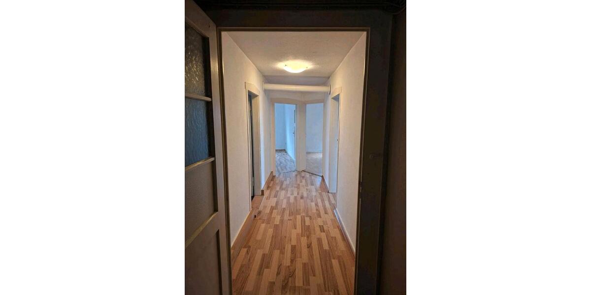 Dachgeschoßwohnung Hechingen - 3.5 Zimmer, 78 m&sup2;, 650&euro; | Angebot:26003425