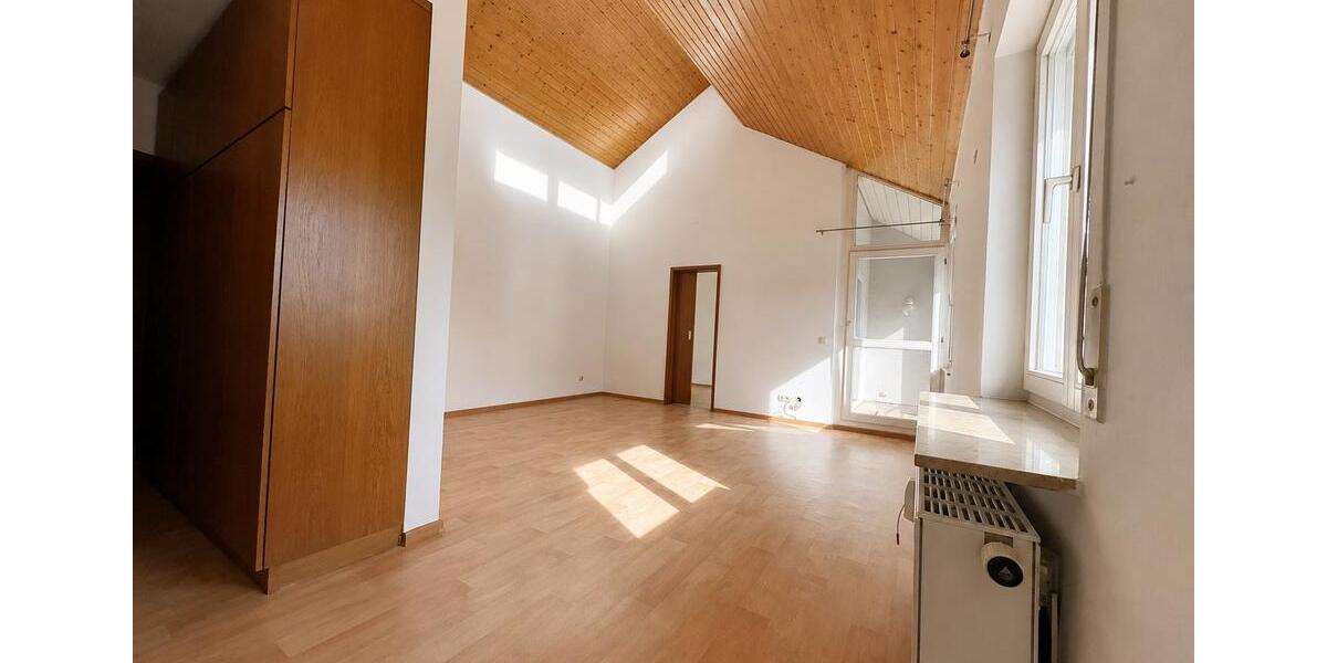 Etagenwohnung Pfullingen - 2 Zimmer, 50 m&sup2;, 700&euro; | Angebot:26686282