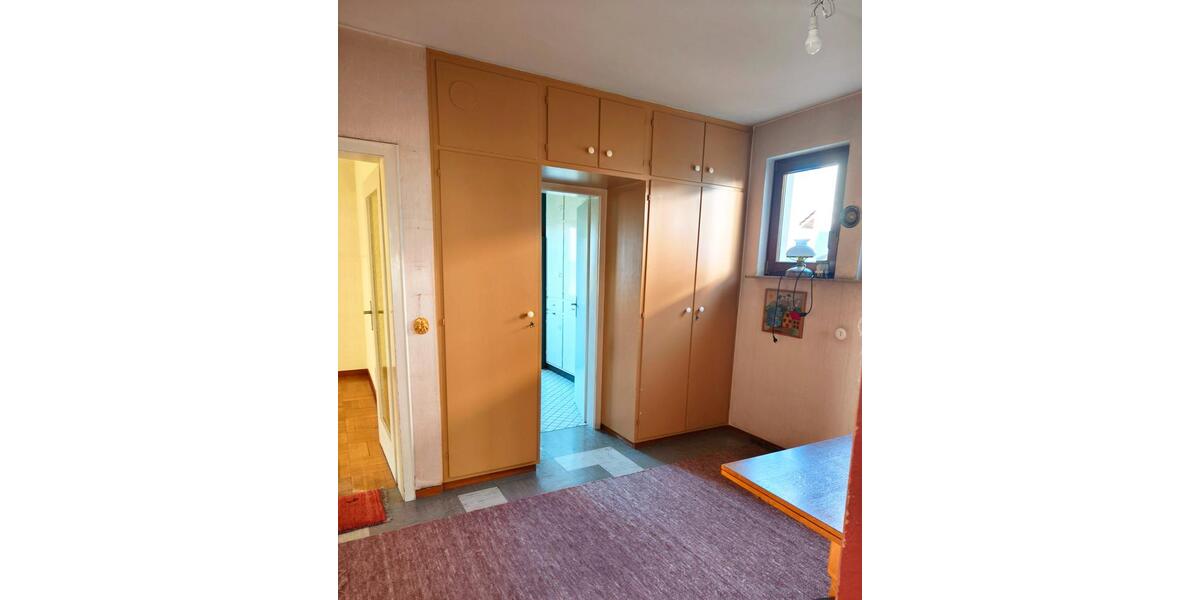 Mehrfamilienhaus, Wohnhaus Esslingen am Neckar Hegensberg - 11 Zimmer, 246 m&sup2;, 699.000&euro; | Angebot:27088353