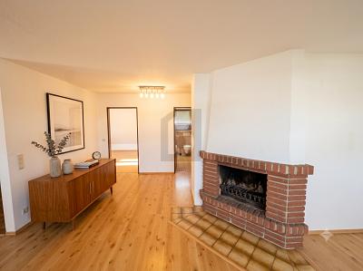 LICHTDURCHFLUTETES WOHNEN MIT KAMIN - Dachgeschoßwohnung Böblingen Dagersheim | Angebot:27018919
