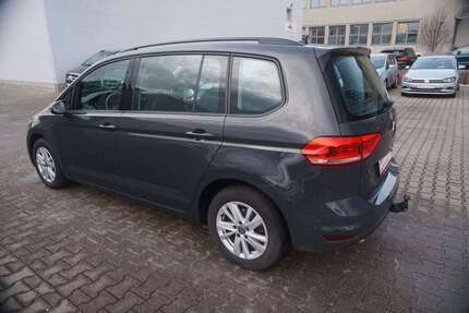 VW Touran 122.704 km 22.950 &euro; Nufringen 71154