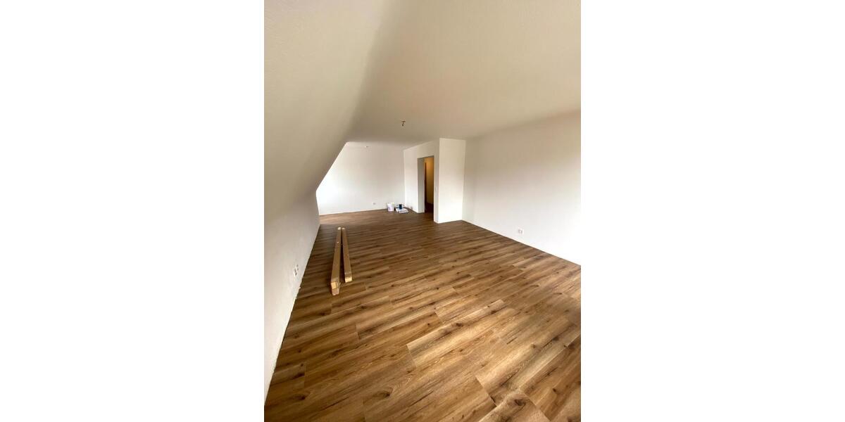 Etagenwohnung Gäufelden - 4.5 Zimmer, 85 m&sup2;, 297.000&euro; | Angebot:25420835