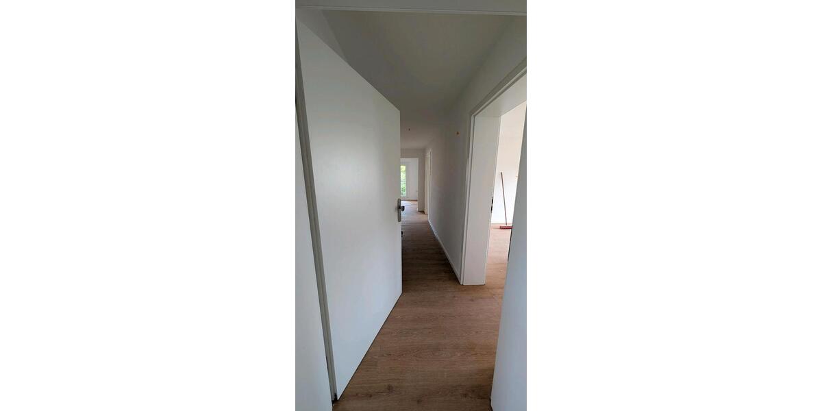 Etagenwohnung Reutlingen - 3.5 Zimmer, 90 m&sup2;, 1.290&euro; | Angebot:26693312