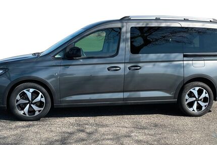 Ford Grand Tourneo 35.640 km 44.450 &euro; Leinfelden-Echterdingen 70771