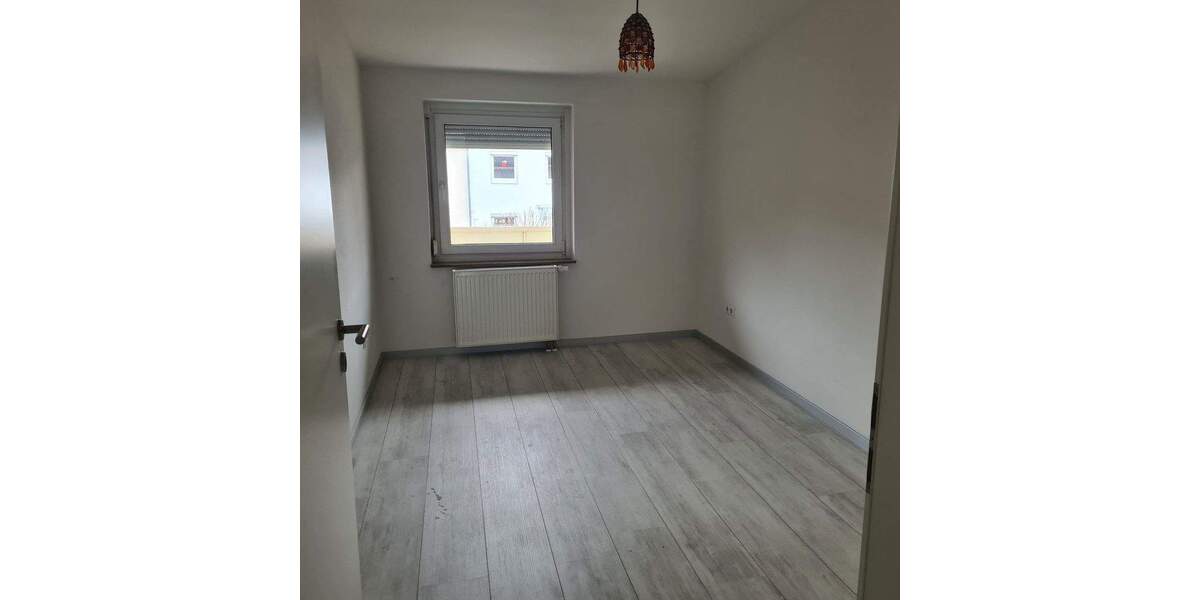 Reihenmittelhaus Pfullingen - 4 Zimmer, 90 m&sup2;, 385.000&euro; | Angebot:25718851