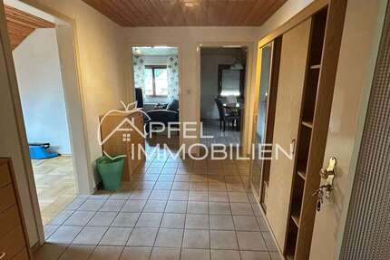 Wohnung Dettingen an der Erms - 3 Zimmer, 65 m&sup2;, 175.000&euro; | Angebot:23460543