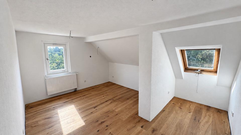 Einfamilienhaus Esslingen am Neckar Oberesslingen - 4.5 Zimmer, 140 m&sup2;, 1.995&euro; | Angebot:27623344