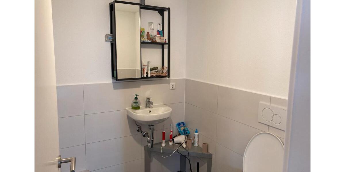 Etagenwohnung Tübingen Derendingen - 3.5 Zimmer, 124 m&sup2;, 2.000&euro; | Angebot:25852579