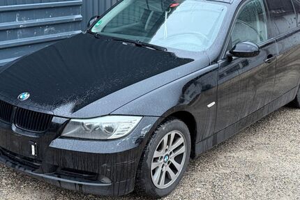 BMW 318 215.000 km 1.150 &euro; Bad Urach 72574
