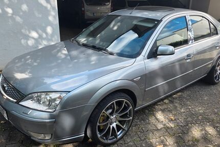 Ford Mondeo 138.370 km 6.800 &euro; Sindelfingen 71067
