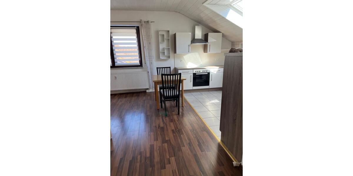 Dachgeschoßwohnung Neidlingen - 2.5 Zimmer, 65 m&sup2;, 690&euro; | Angebot:24338091