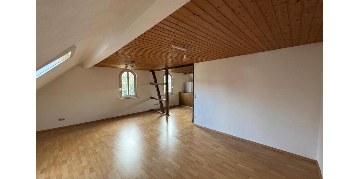 Dachgeschoßwohnung Beuren - 1.5 Zimmer, 42 m&sup2;, 530&euro; | Angebot:25143854