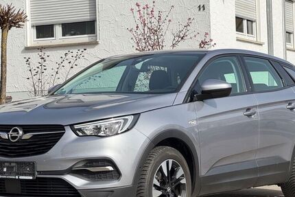 Opel Grandland (X) 13.905 km 18.490 &euro; Walddorfhäslach (bei Stuttgart) 72141