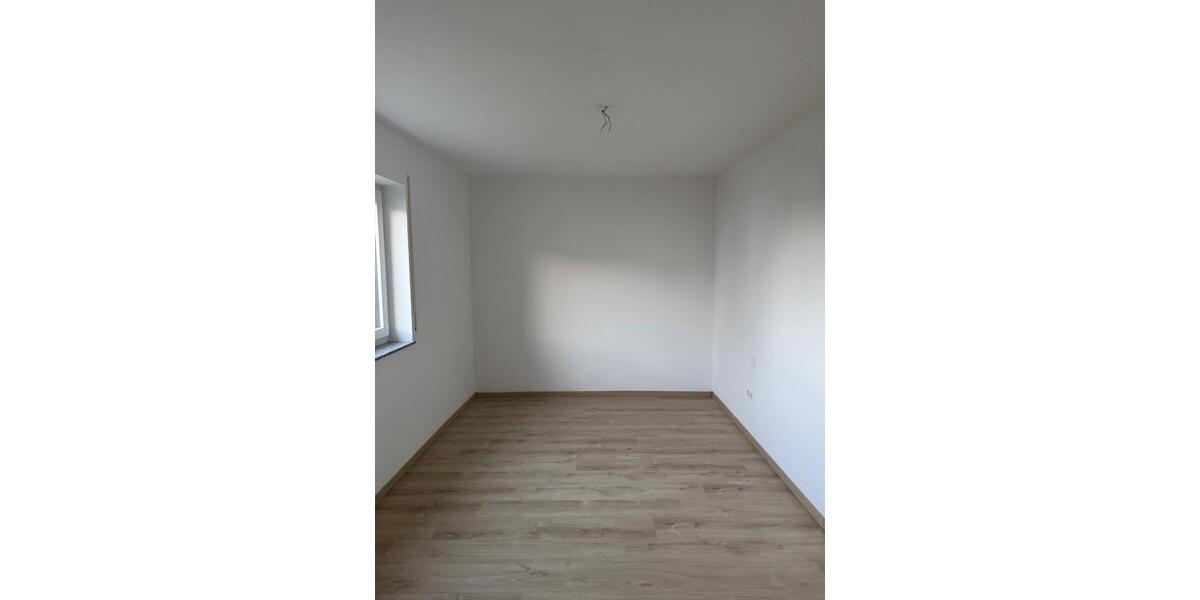 Etagenwohnung Rottenburg am Neckar - 3 Zimmer, 85 m&sup2;, 1.050&euro; | Angebot:26045313