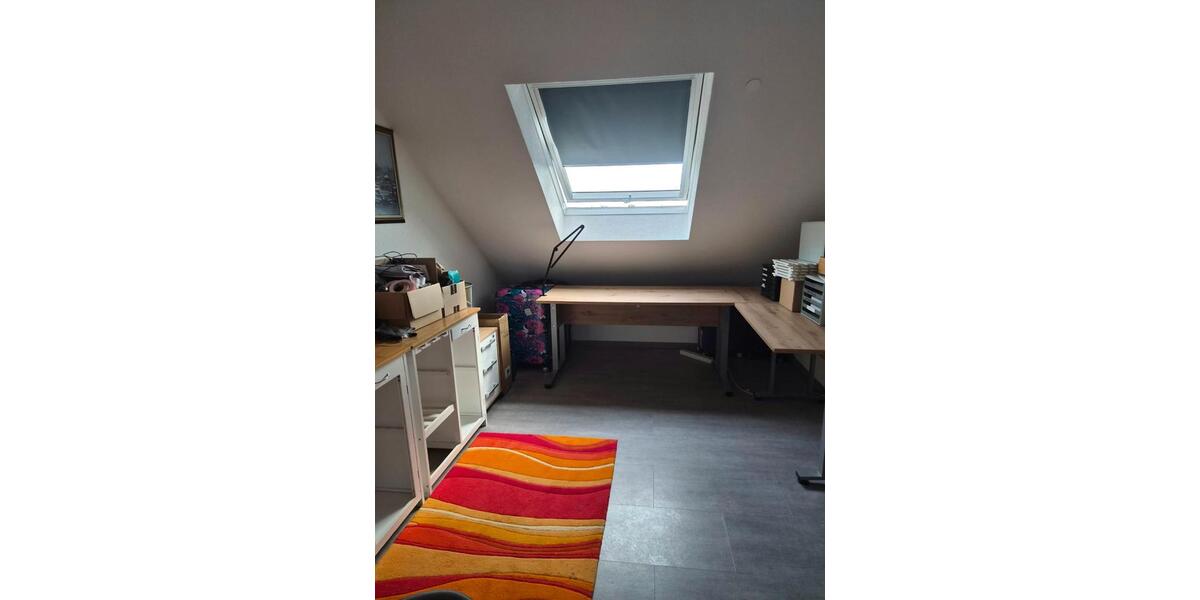 Dachgeschoßwohnung Herrenberg - 4 Zimmer, 85 m&sup2;, 1.200&euro; | Angebot:27601469