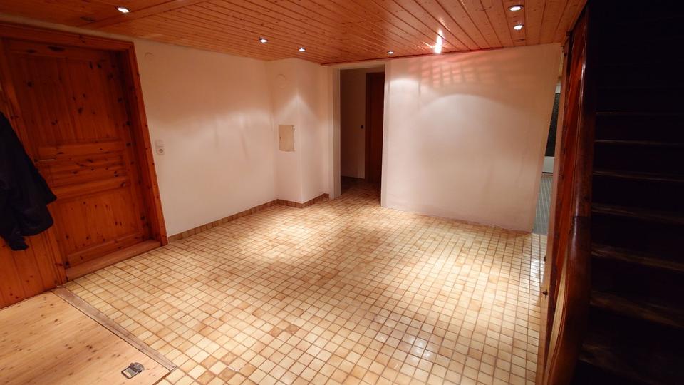 Bauernhaus, Landhaus Gomaringen - 8 Zimmer, 263 m&sup2;, 790.000&euro; | Angebot:25612412