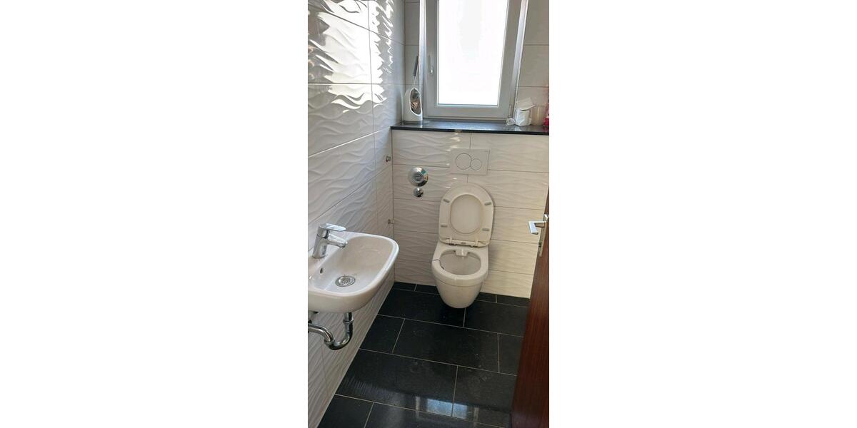 Etagenwohnung Wendlingen am Neckar - 4 Zimmer, 120 m&sup2;, 2.050&euro; | Angebot:26012946