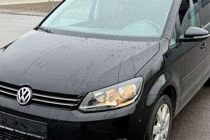 VW Touran 157.000 km 3.750 &euro; Bisingen 72406