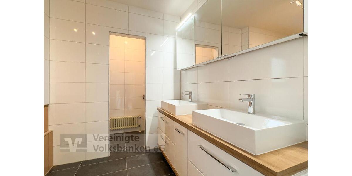 Erdgeschoßwohnung Sindelfingen Eichholz - 3.5 Zimmer, 142 m&sup2;, 2.280&euro; | Angebot:24878024
