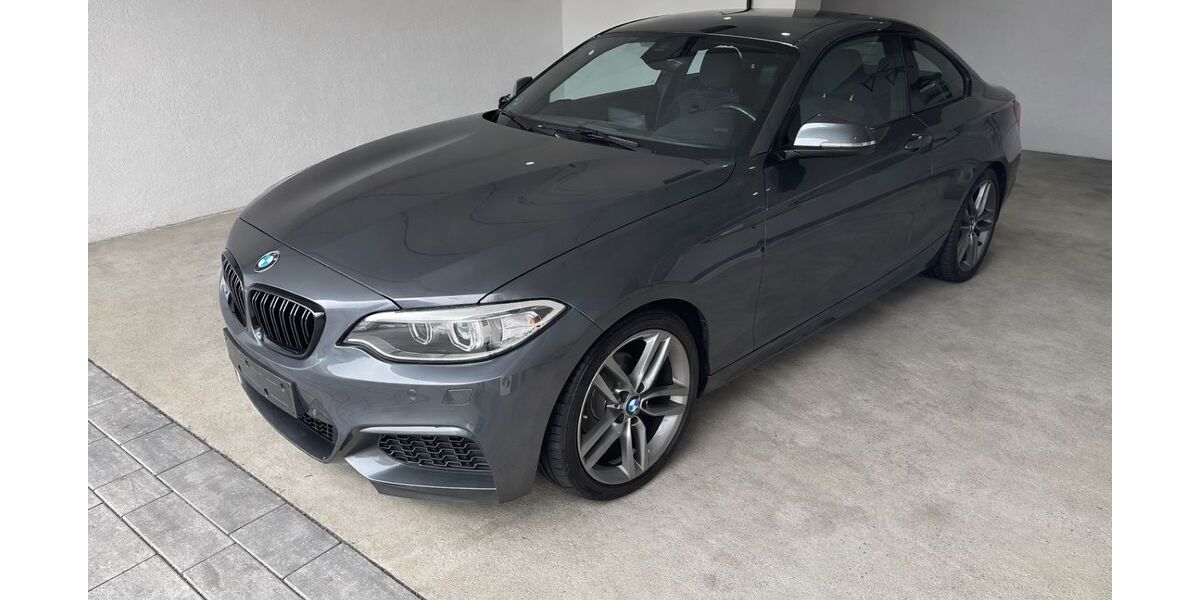 BMW 218 120.000 km 15.999 &euro; Gammertingen 72501