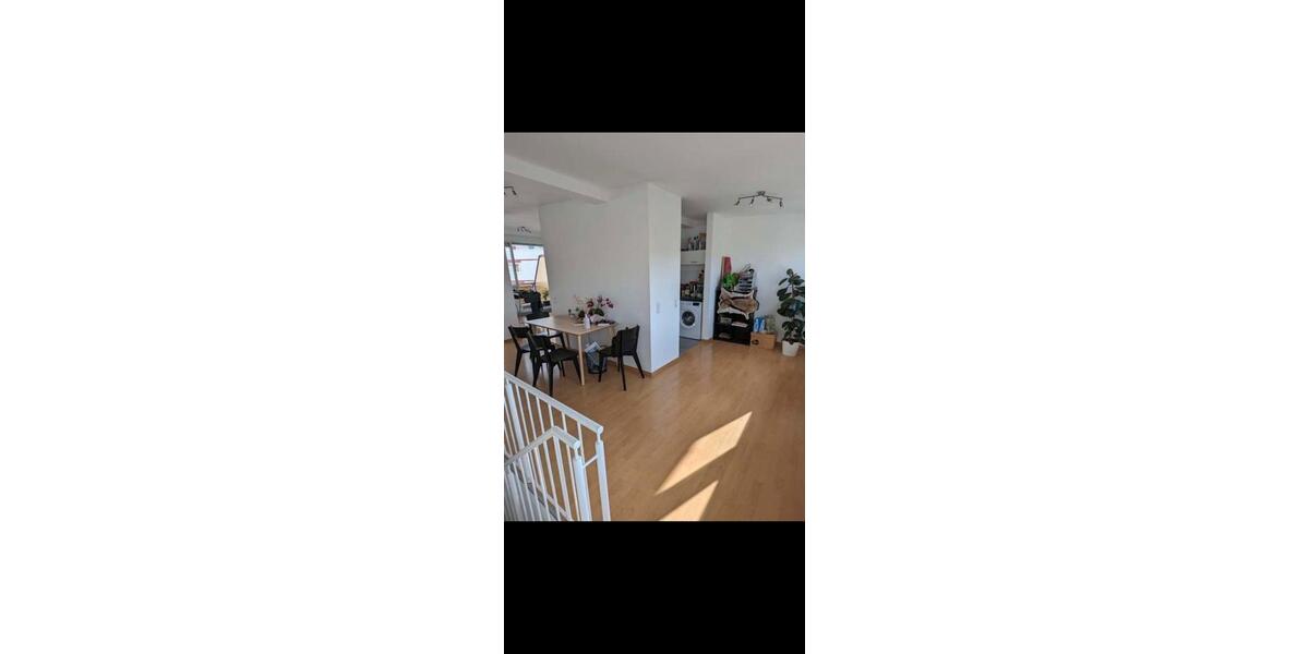 Hochparterre Reutlingen Reutlingen (Kernstadt) - 2 Zimmer, 85 m&sup2;, 1.250&euro; | Angebot:27581949