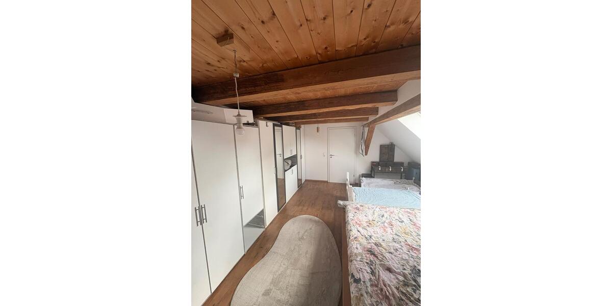 Maisonettenwohnung Herrenberg - 6 Zimmer, 150 m&sup2;, 1.550&euro; | Angebot:27606285