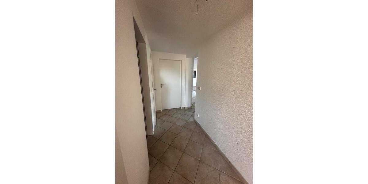 Erdgeschoßwohnung Bisingen - 3.5 Zimmer, 80 m&sup2;, 1.050&euro; | Angebot:26691378