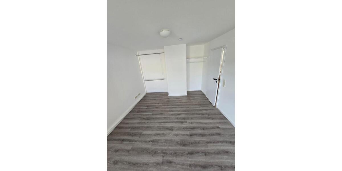 Dachgeschoßwohnung Tübingen Lustnau - 3 Zimmer, 69 m&sup2;, 1.400&euro; | Angebot:26491086