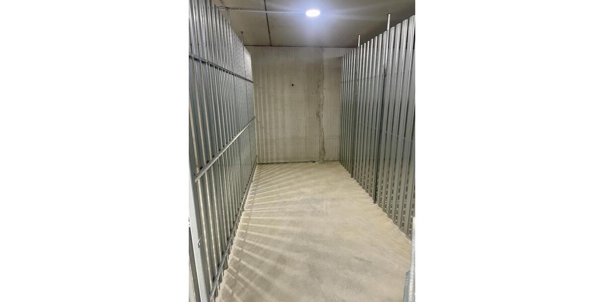 Gewerbeobjekt Esslingen am Neckar Pliensauvorstadt - 100&euro; | Angebot:25094841