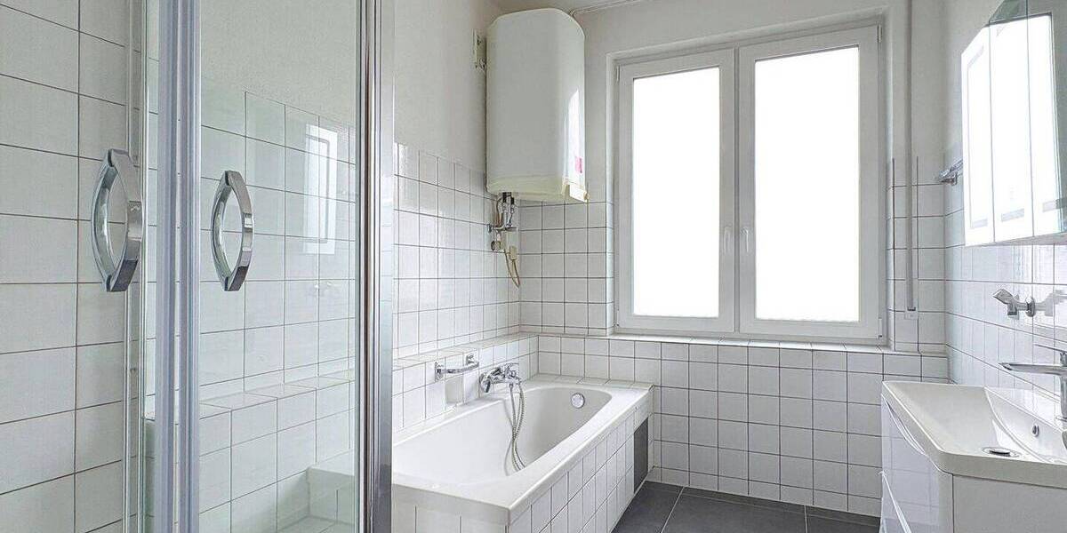 Etagenwohnung Esslingen am Neckar Oberesslingen - 3 Zimmer, 95 m&sup2;, 1.100&euro; | Angebot:26261611