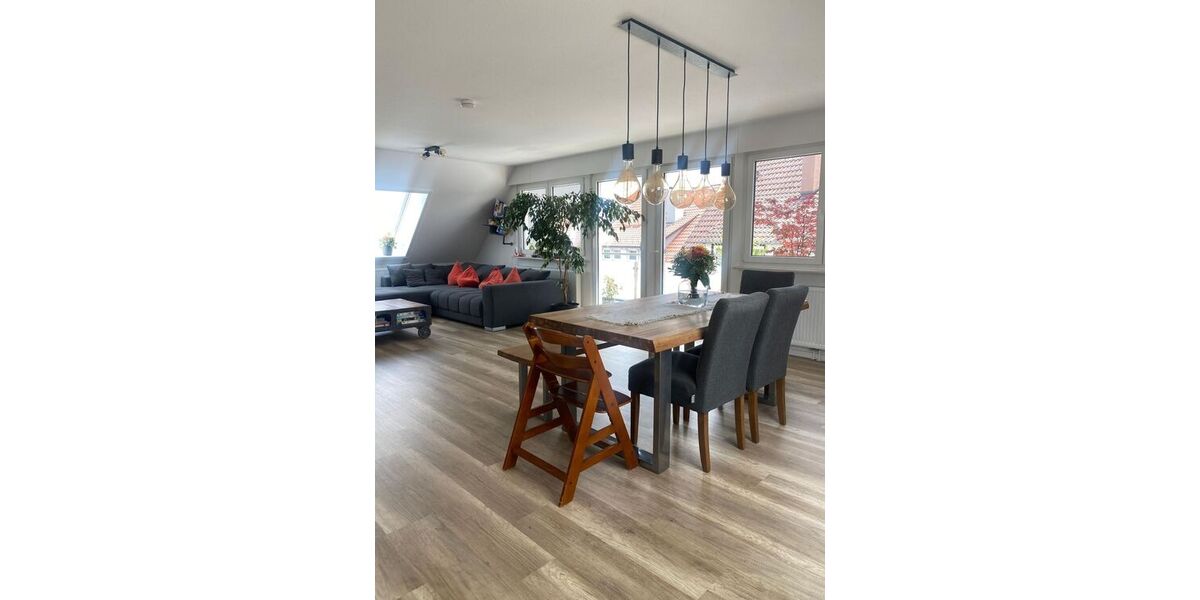 Moderne, großzügige Wohnung mit 5,5 Zimmern, Balkon, Terasse, EBK in Sindelfingen - Etagenwohnung Sindelfingen | Angebot:27493333