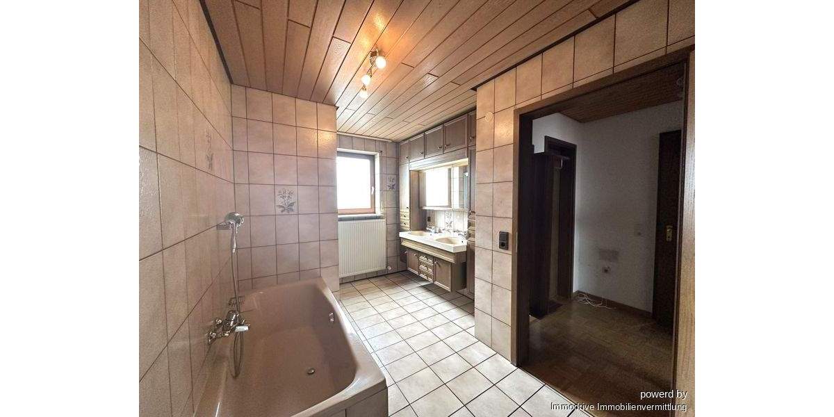 Mehrfamilienhaus, Wohnhaus Römerstein / Zainingen Zainingen - 6 Zimmer, 204 m&sup2;, 379.000&euro; | Angebot:25672481