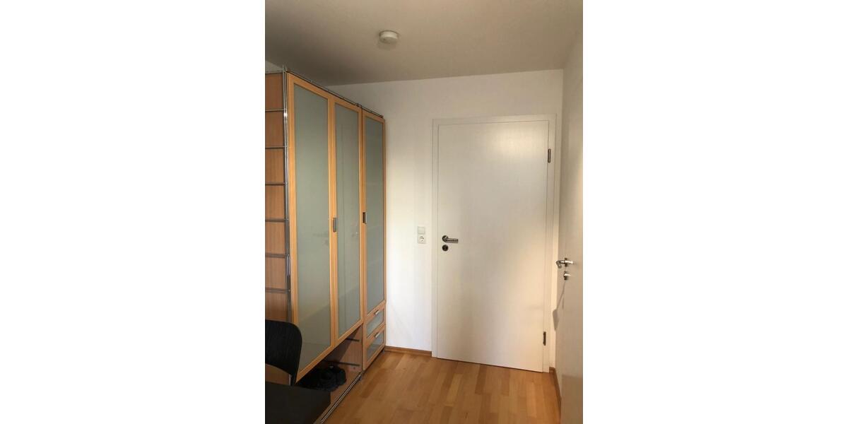 Etagenwohnung Herrenberg - 1 Zimmer, 18 m&sup2;, 390&euro; | Angebot:27606362