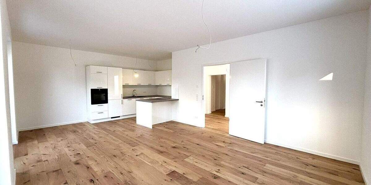 Etagenwohnung Sindelfingen Mitte - 2 Zimmer, 89 m&sup2;, 1.280&euro; | Angebot:25704091