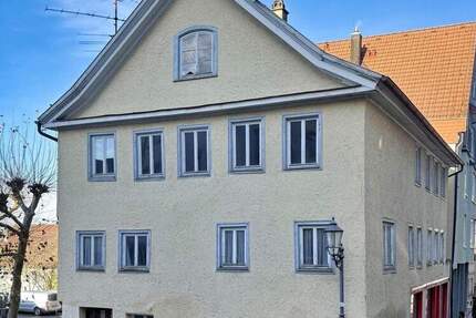 Haus Hechingen - 8 Zimmer, 156 m&sup2;, 90.000&euro; | Angebot:25692898