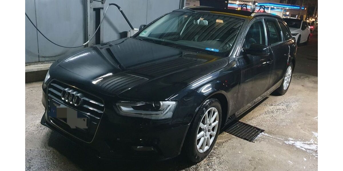 Audi A4 211.000 km 9.999 &euro; Esslingen am Neckar 73733