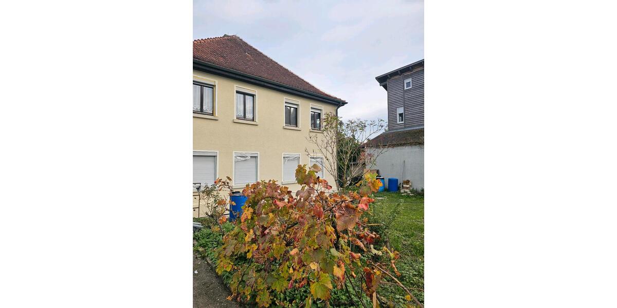 Etagenwohnung Ammerbuch - 3 Zimmer, 90 m&sup2;, 1.000&euro; | Angebot:26047554