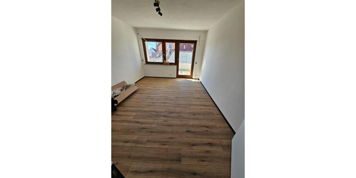 Etagenwohnung Herrenberg - 5 Zimmer, 136 m&sup2;, 530&euro; | Angebot:27600625