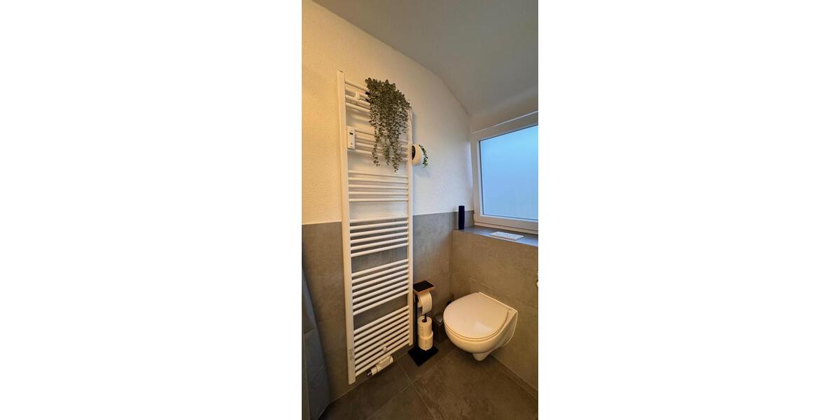 Dachgeschoßwohnung Plochingen - 2.5 Zimmer, 65 m&sup2;, 1.100&euro; | Angebot:25371392