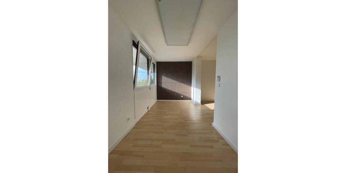 Erdgeschoßwohnung Bad Urach - 2 Zimmer, 75 m&sup2;, 980&euro; | Angebot:27601270