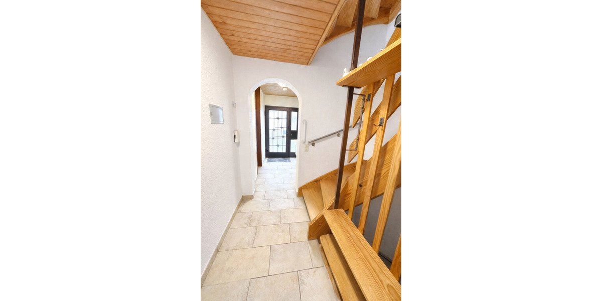 Mehrfamilienhaus, Wohnhaus Wolfschlugen - 5 Zimmer, 100 m&sup2;, 485.000&euro; | Angebot:25694262