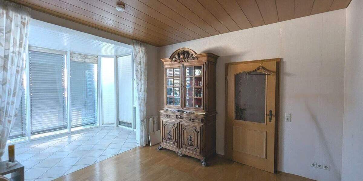 Mehrfamilienhaus, Wohnhaus Böblingen - 9 Zimmer, 178 m&sup2;, 619.000&euro; | Angebot:25862240