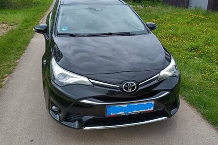 Toyota Avensis 105.000 km 14.500 &euro; Reutlingen 72760