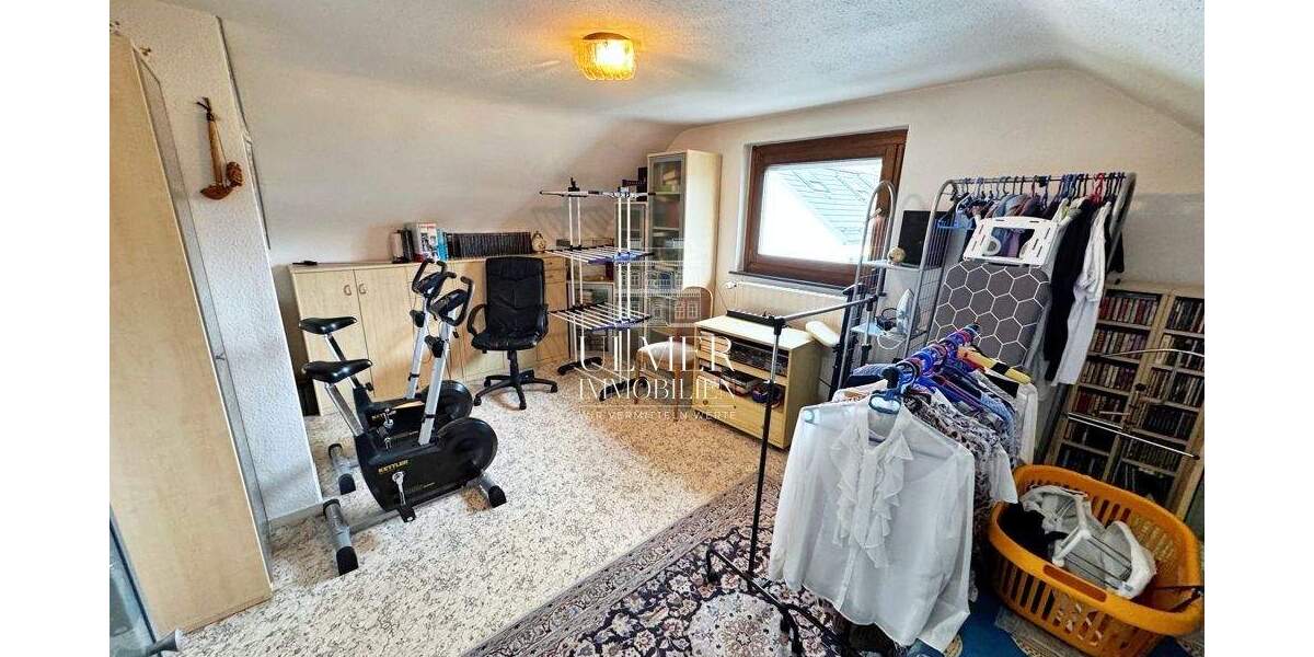 Einfamilienhaus Böblingen - 8 Zimmer, 153 m&sup2;, 629.000&euro; | Angebot:25824460