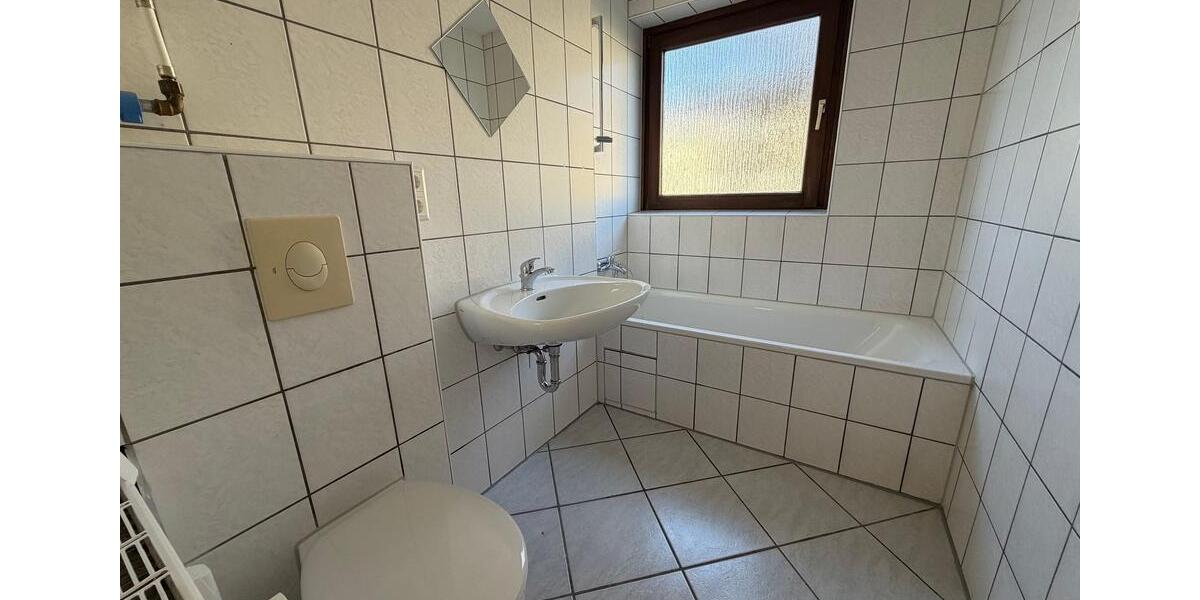 Etagenwohnung Bisingen - 3 Zimmer, 68 m&sup2;, 450&euro; | Angebot:25507835